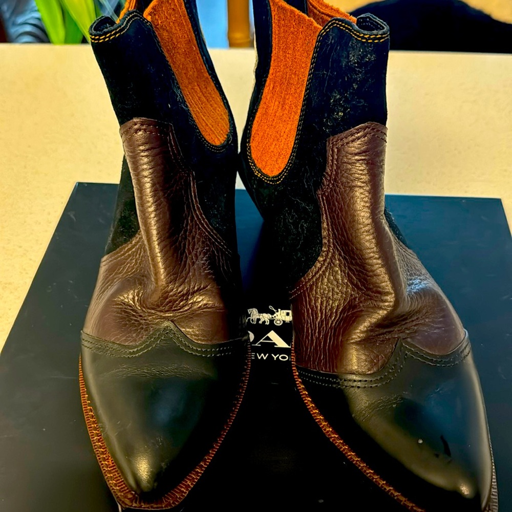 COACH Bandit Chelsea Boot / Booties SIZE 8 medium